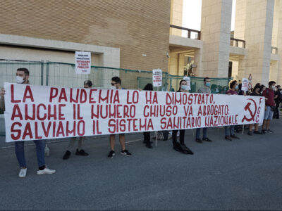 Test d'ingresso a Medicina: proteste in tutta Italia contro il numero chiuso - Sapienza