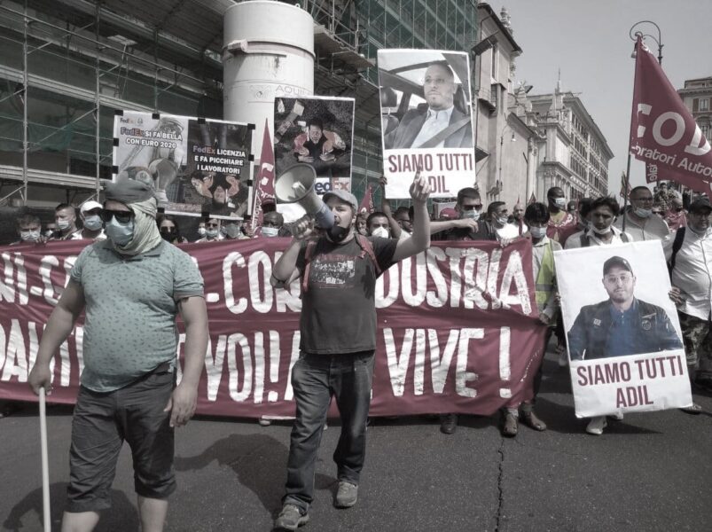 Manifestazione 2021-06-19 Cartello siamo tutti Adil