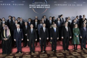 I principali leader statunitensi e altri funzionari mondiali al vertice di Varsavia sulla sicurezza in Medio Oriente, il 13 febbraio 2019. Fonte: Vox.com