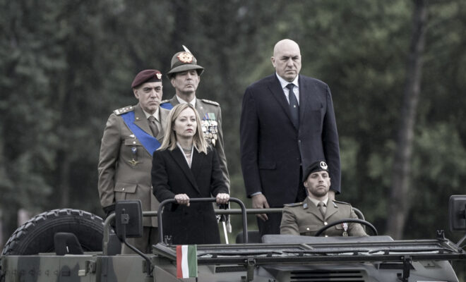 La strategia bellicista dell’Italia: un’analisi delle ultime iniziative del governo Meloni
