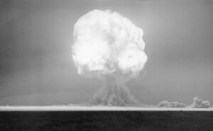 A 80 anni da Hiroshima e Nagasaki: una riflessione sul rischio atomico